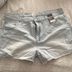 No Boundaries Faded Blue Jean Shorts